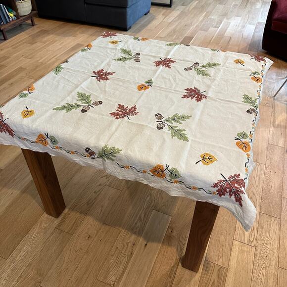Handmade Cross Stitch Tablecloth Fall Leaves Acorns Linen Fabric 50x45 T'giving - Picture 1 of 8